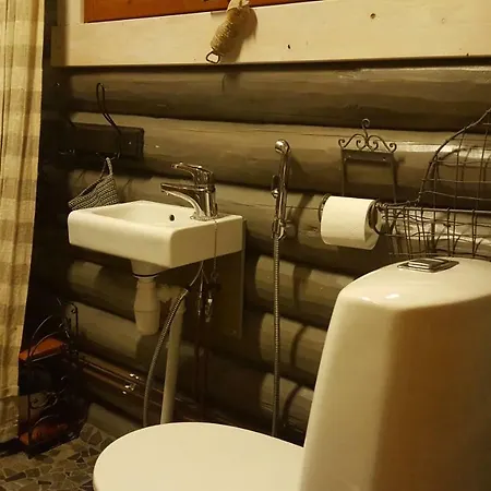 샬레 Hilupilttuu *